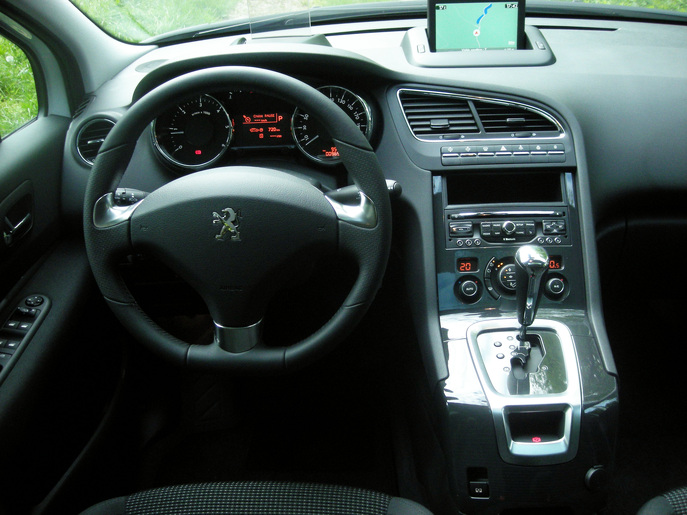 peugeot-5008n9196g.jpg