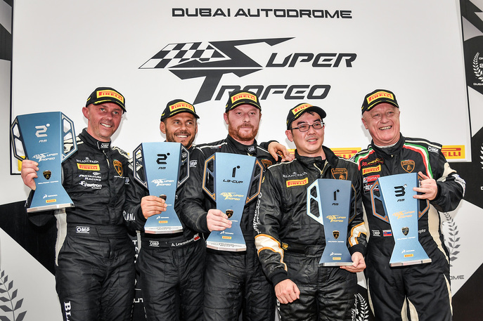 podium-am-lc-race1.jpg