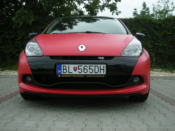 ren-clio-rs6644g.jpg