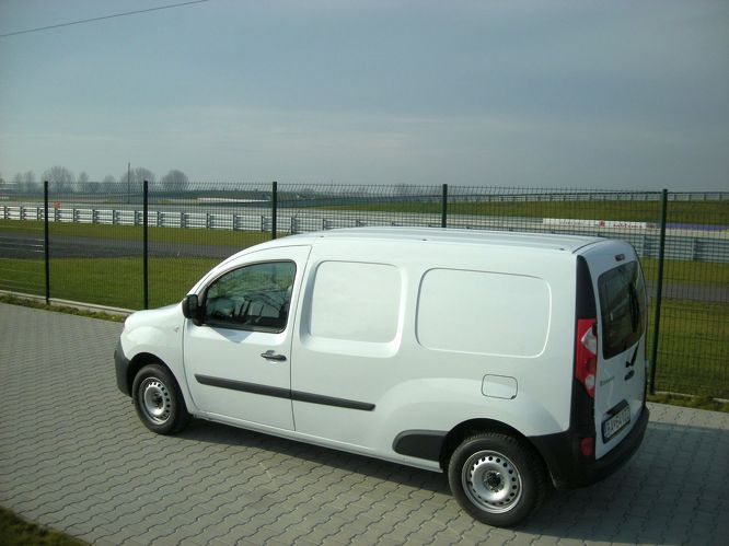 ren-kangoo-maxi3681g.jpg