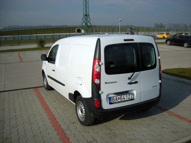 ren-kangoo-maxi3683g.jpg