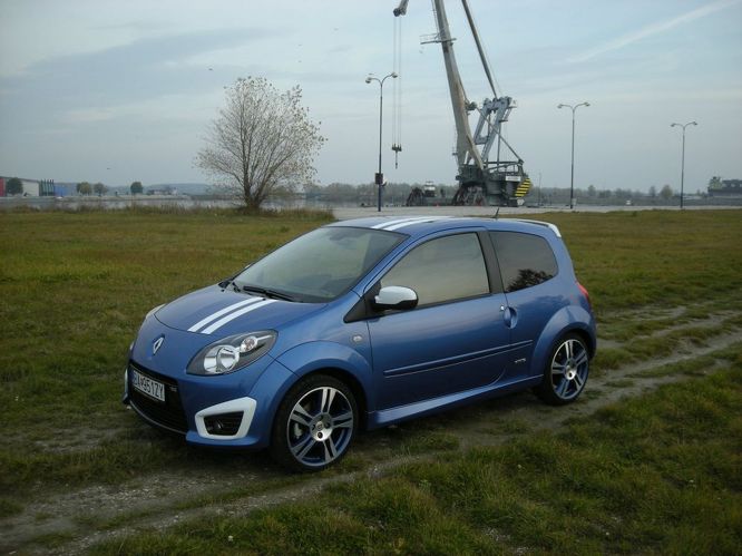 ren-twingo-gordini3570g.jpg