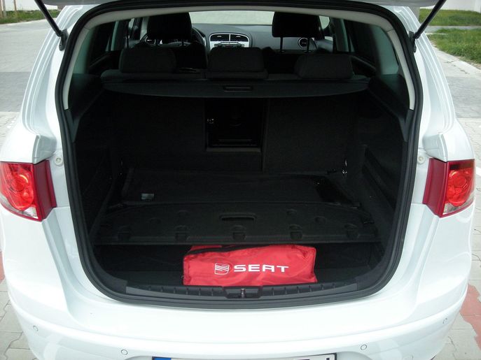 seat-altea-xl8483g.jpg