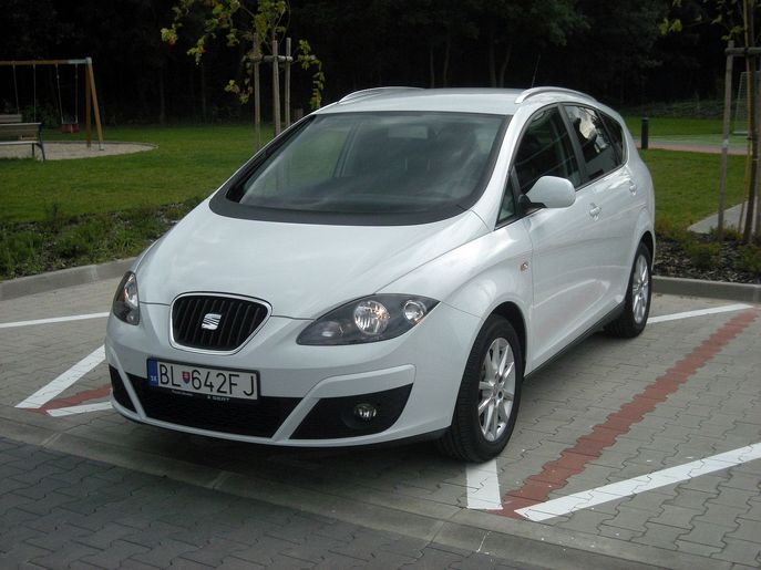 seat-altea-xl8487g.jpg