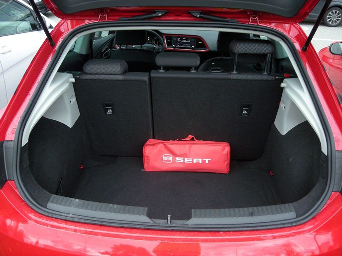 seat-leon8683g.jpg