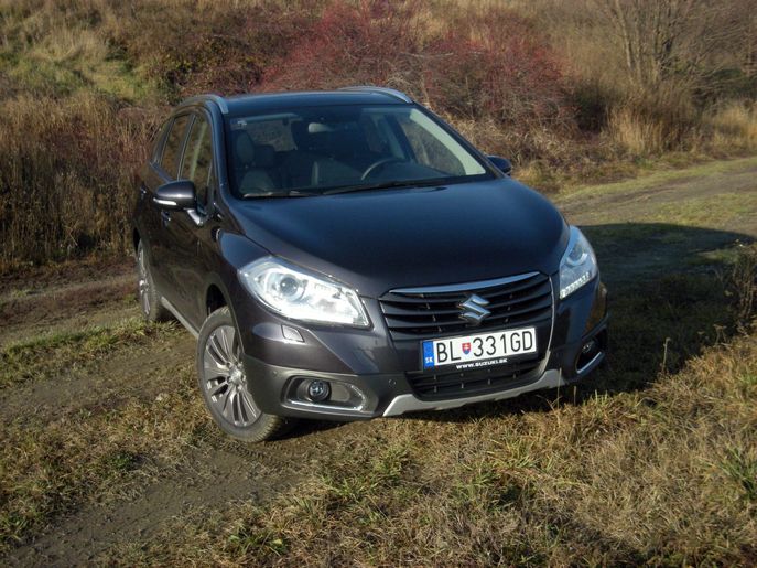 suzuki-sx4-cross8802g.jpg