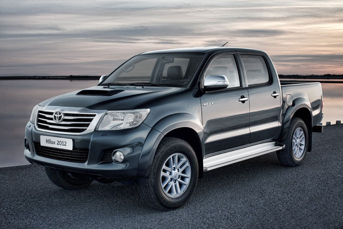 toy-hilux-2012-front.jpg