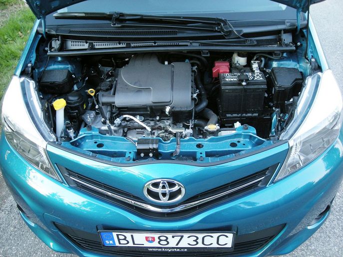 toy-yaris5784g.jpg