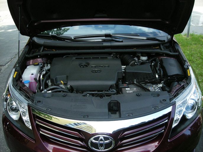 toyota-avensis6530g.jpg