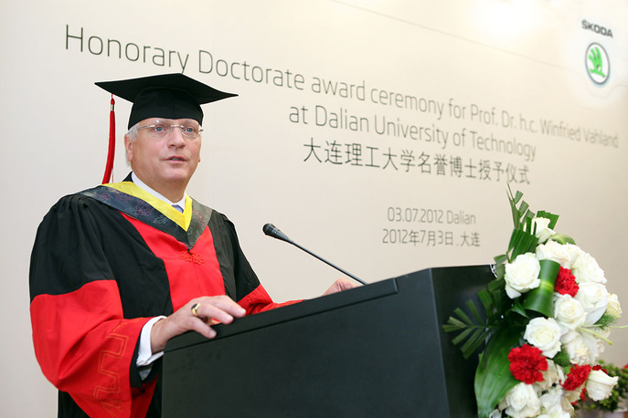 vahland-doctorate-china-2012.jpg