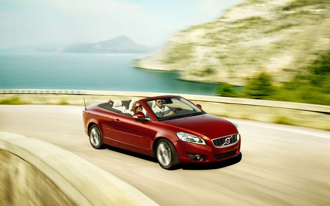 volvo-c70-exterior-01g.jpg