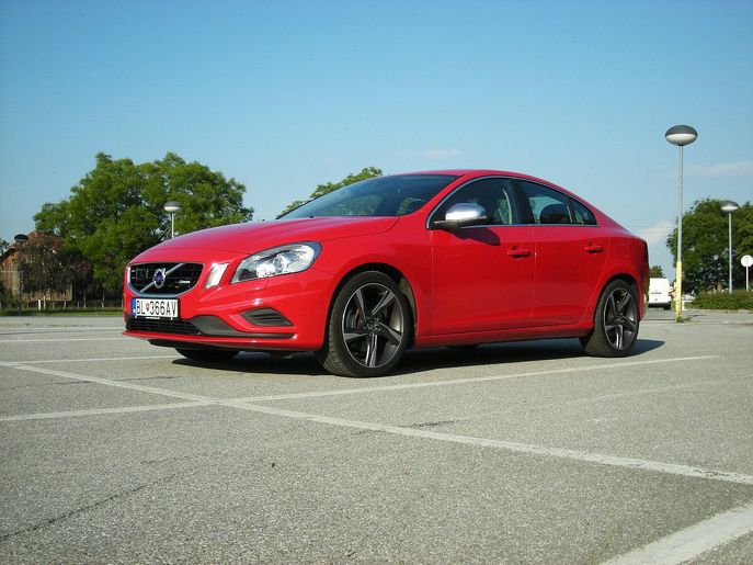 volvo-s60-r-design5180g.jpg