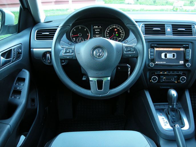 vw-jetta5669g.jpg