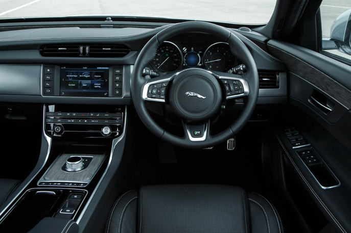 xf-r-sport-rhd-005.jpg