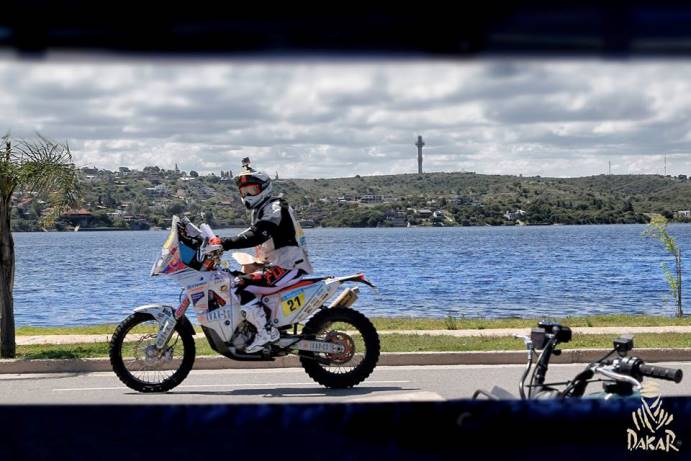 www.dakar.com;Slovenský motocyklista Ivan Jakeš jazdí s motocyklom KTM RallyReplica 450 Slovenský motocyklista Ivan Jakeš jazdí s motocyklom KTM RallyReplica 450;www.dakar.com