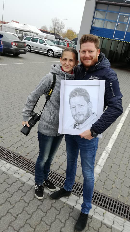 FB Adriana Majdanová;Potešila aj Petra Floreka 44402475-2018109554878718-1230753750893723648-n.jpg