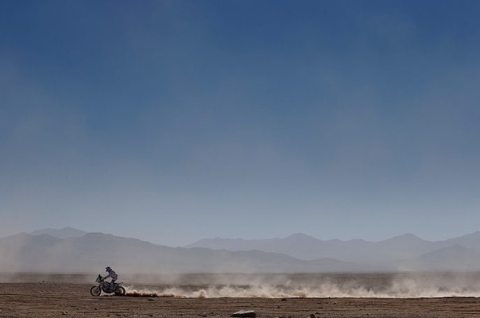 Aj piata etapa prichystala pre pretek&aacute;rov veľk&eacute; množstvo najr&ocirc;znej&scaron;&iacute;ch n&aacute;strah;www.dakar.com