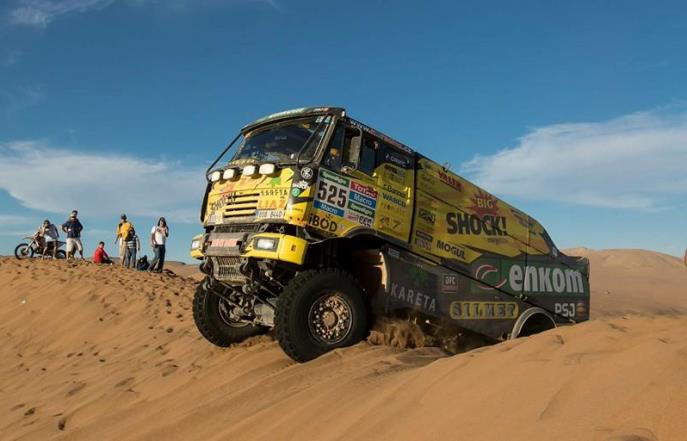 Pos&aacute;dku Martina Mac&iacute;ka zradilo na ich Liazke zadret&eacute; ložisko zadn&eacute;ho kolesa. Podar&iacute; sa im pokračovať v s&uacute;ťaži?;www.kmracing.cz