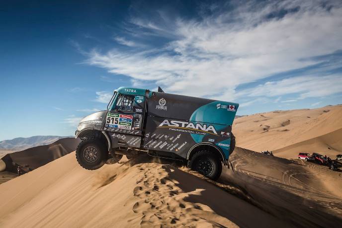 Tatra T163 Jamal Kazacha Artura Ardavičusa je &ndash; s bezm&aacute;la &scaron;tvorhodinovou stratou na ved&uacute;cu pos&aacute;dku &ndash; &scaron;trn&aacute;sta;www.bonverdakarproject.com