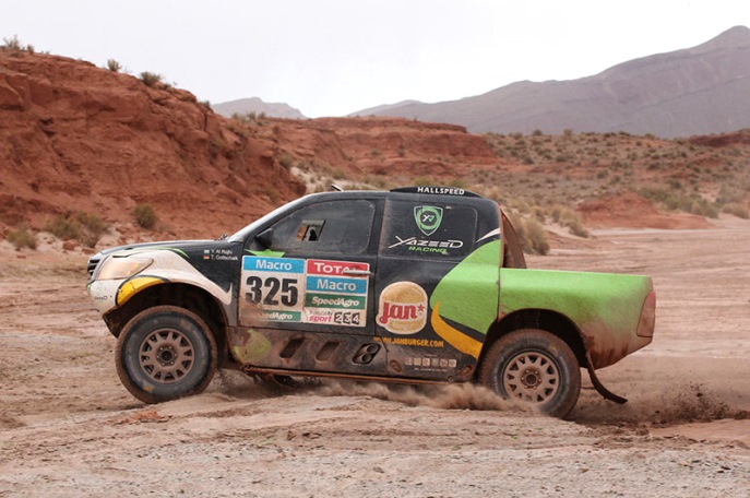 Veľk&eacute; prekvapenie tohtoročnej Rallye Dakar: Yazeedovi Alrajhimu zo Saudskej Ar&aacute;bie (Toyota) patr&iacute; v polovici pretekov 3. priečka;www.dakar.com