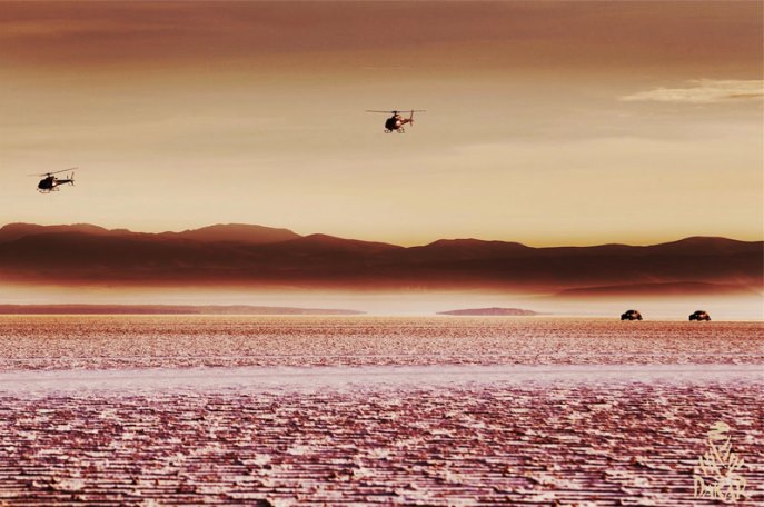 Pos&aacute;dky osobn&yacute;ch automobilov zamierili z bol&iacute;vijskej Uyuni sp&auml;ť do chilsk&eacute;ho Iquique;www.dakar.com