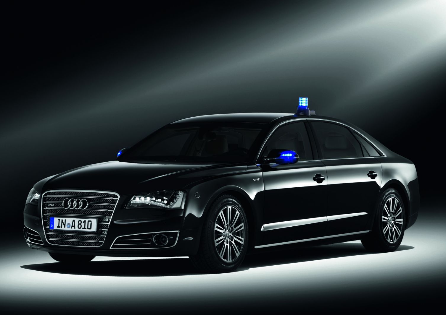 audi-a8l-110012-g.jpg