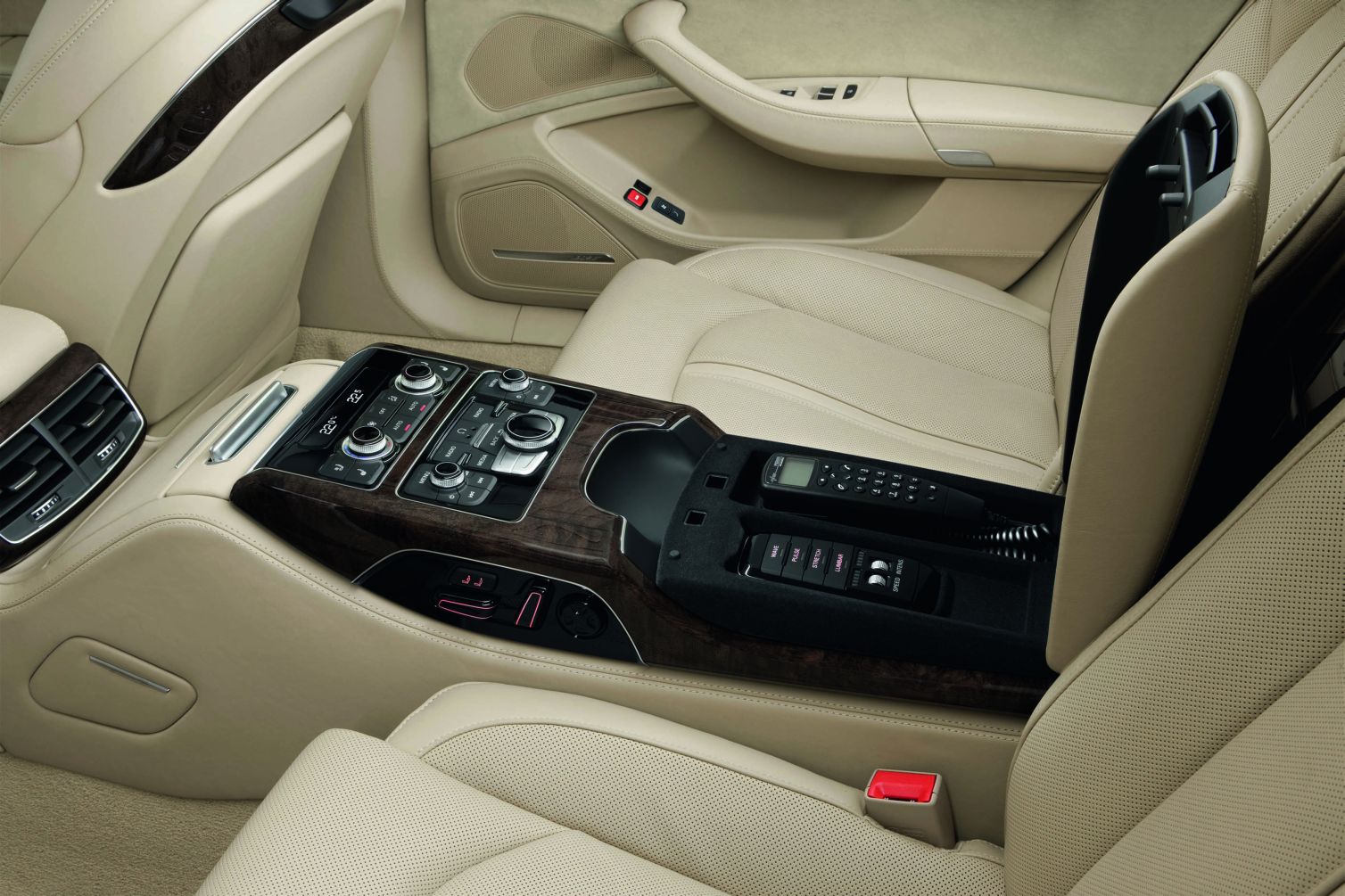 audi-a8l-110017-g.jpg