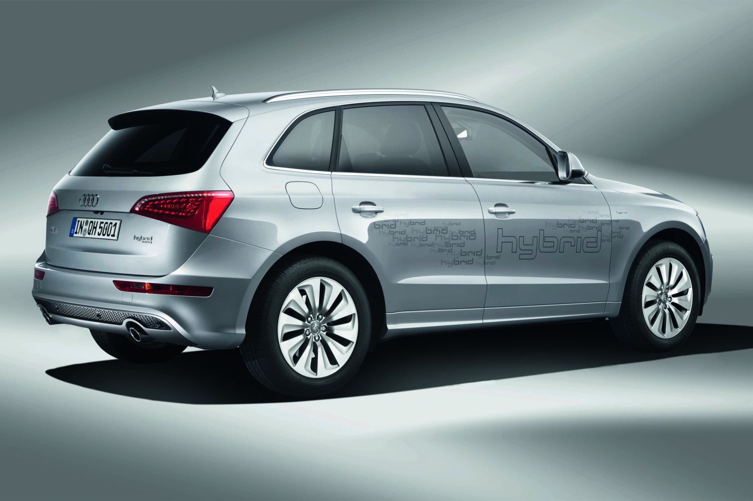 Audi; audi-q5h100009-g.jpg