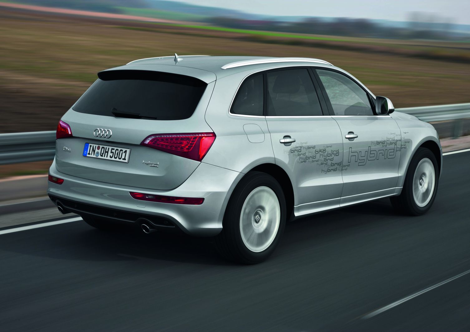 Audi; audi-q5h100013-g.jpg