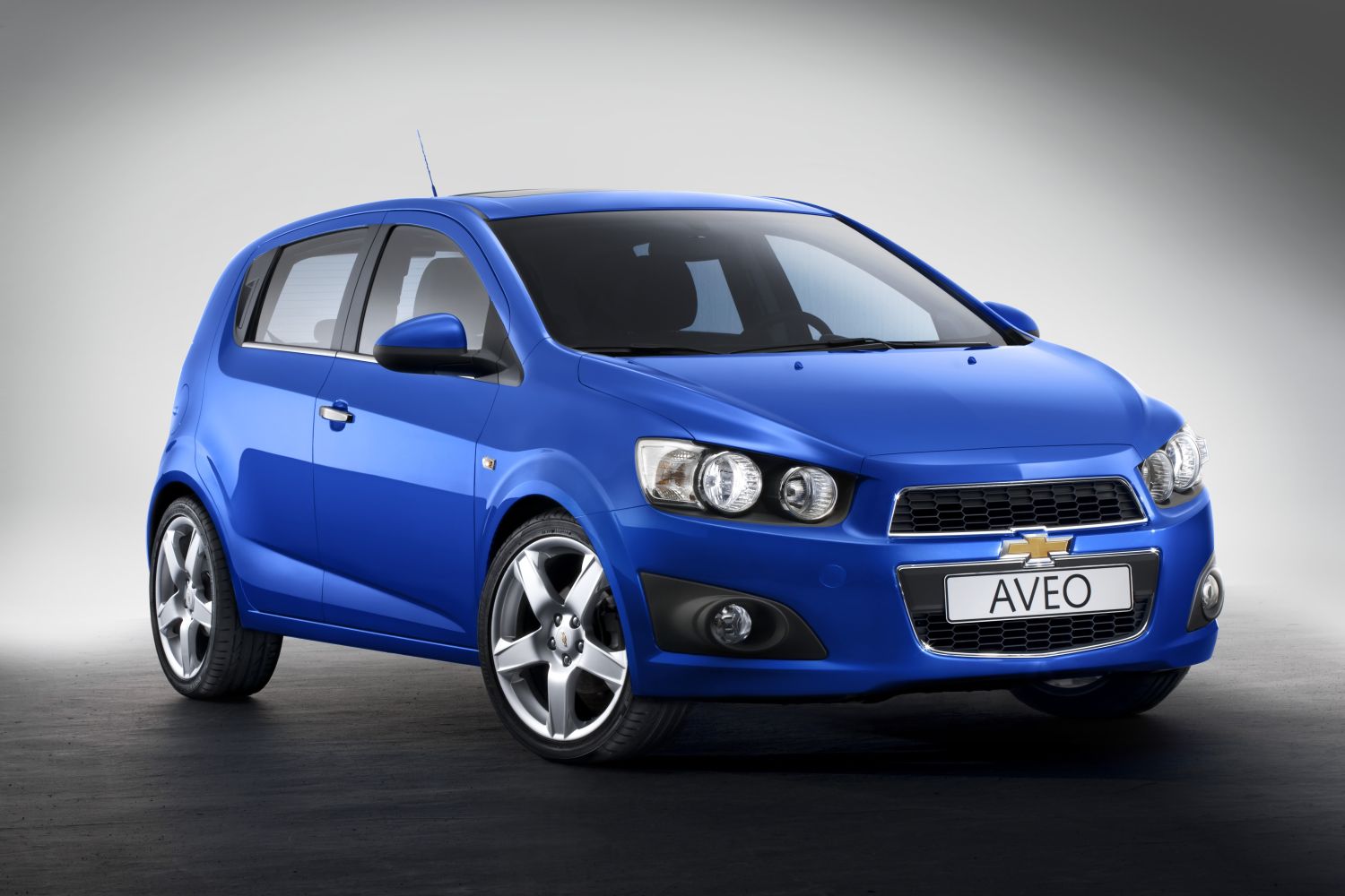 Chevrolet;Aveo zrejme zláka najmä mladé rodiny s menším finančným kapitálom. chevy-aveo-01g.jpg