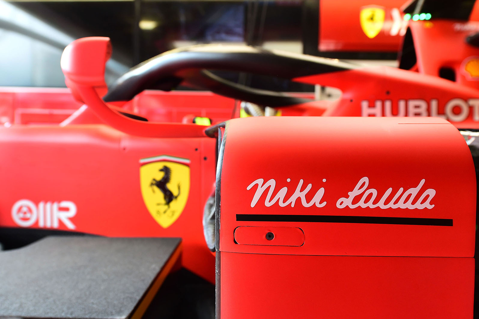 f190010-1.jpg