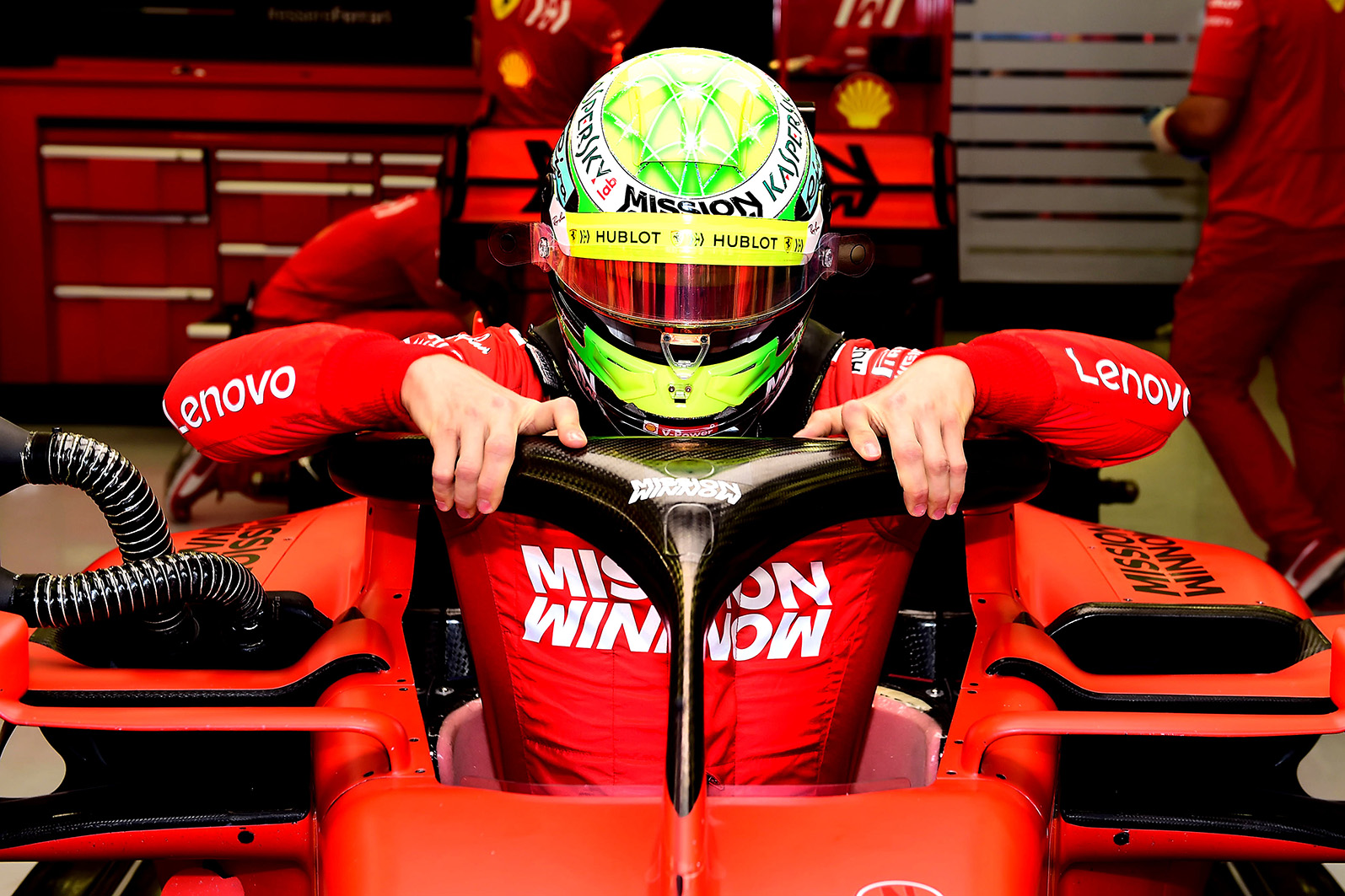 Ferrari f190095low03.jpg