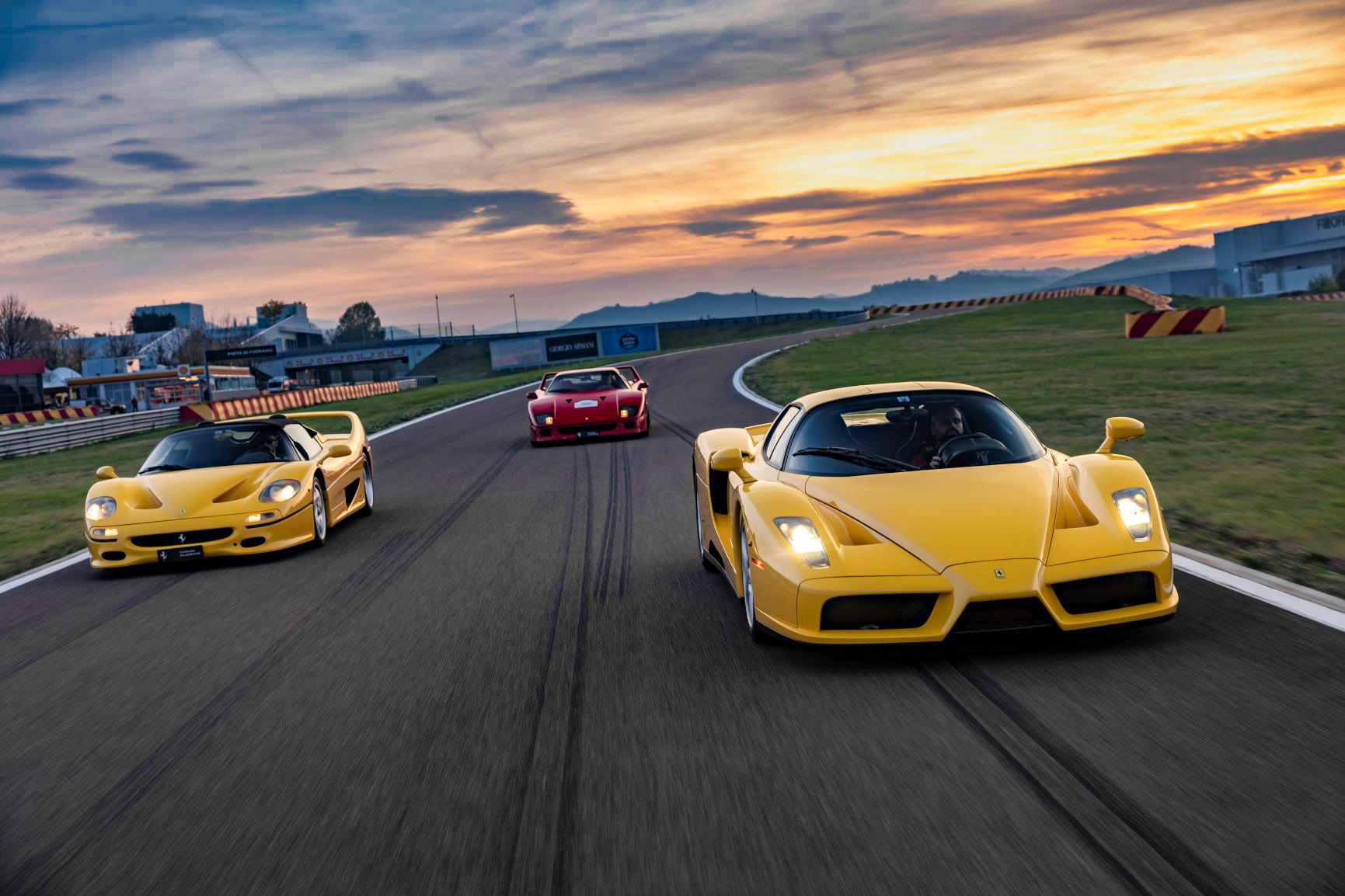 Pirelli f50-f40-enzo.jpg