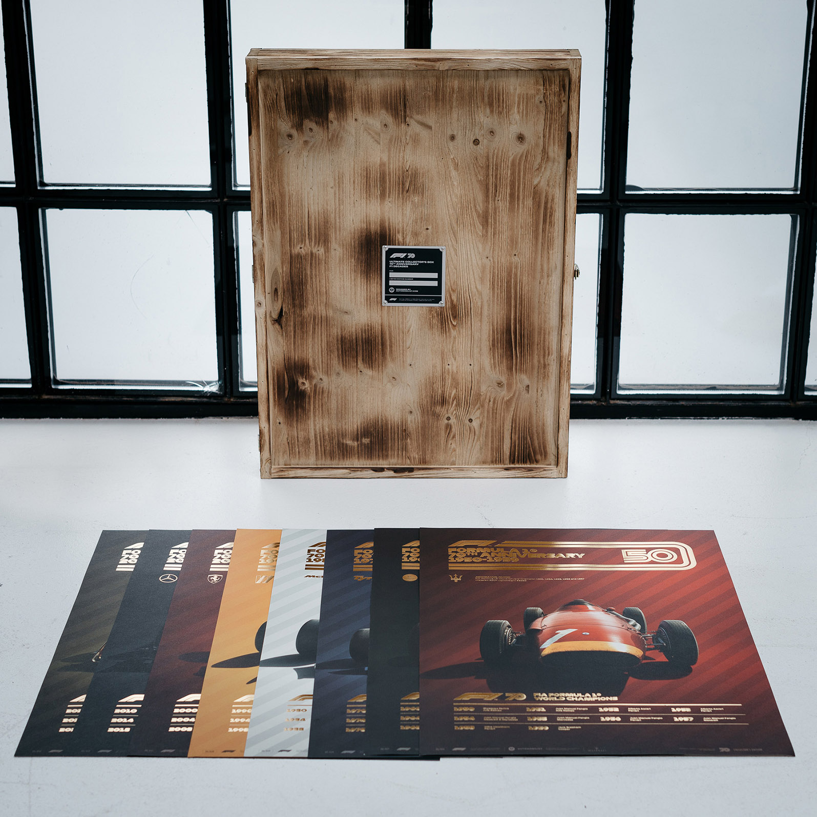 formula-1-decades-deluxe-collection-vintage-box-1.jpg