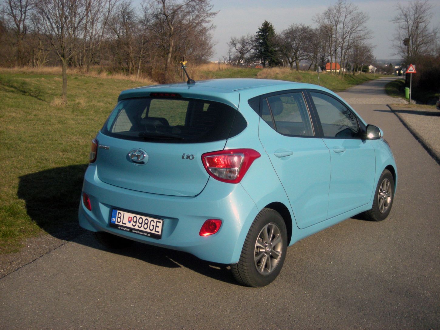 hy-i10-n8990g.jpg