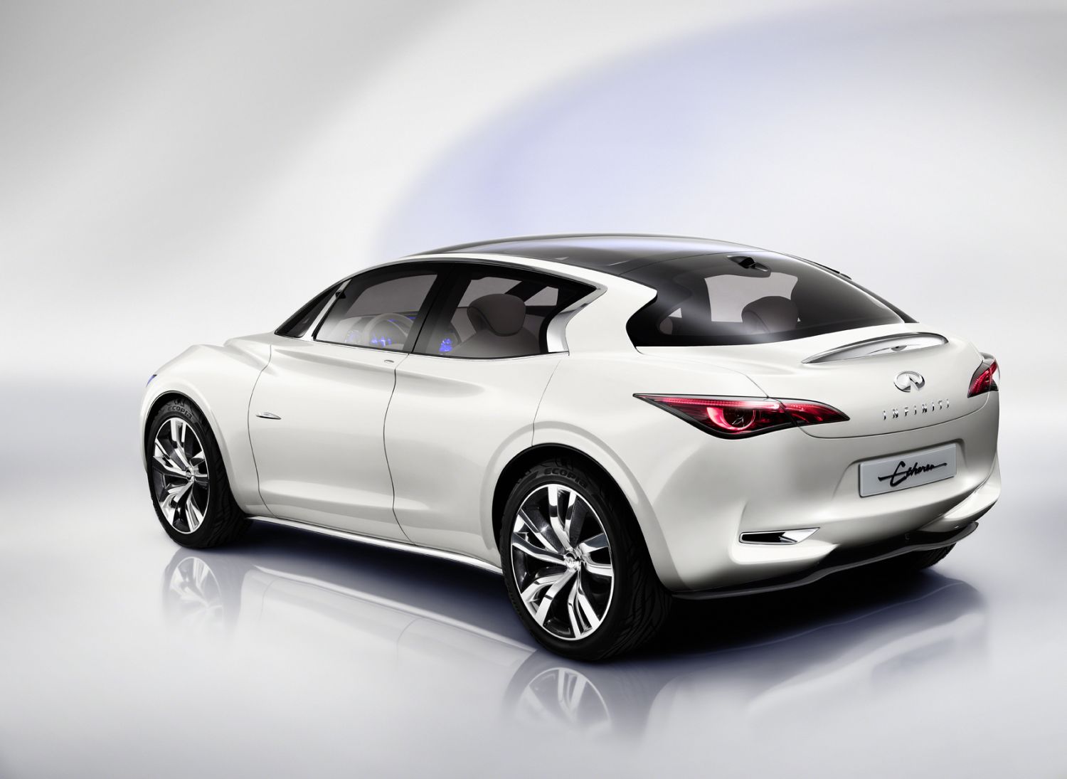 inf-etherea-concept-car-002g.jpg