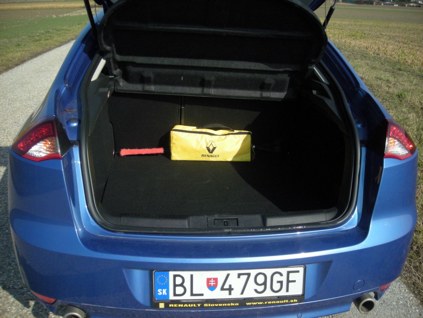 Ivan Václavík; laguna-gt8967g.jpg