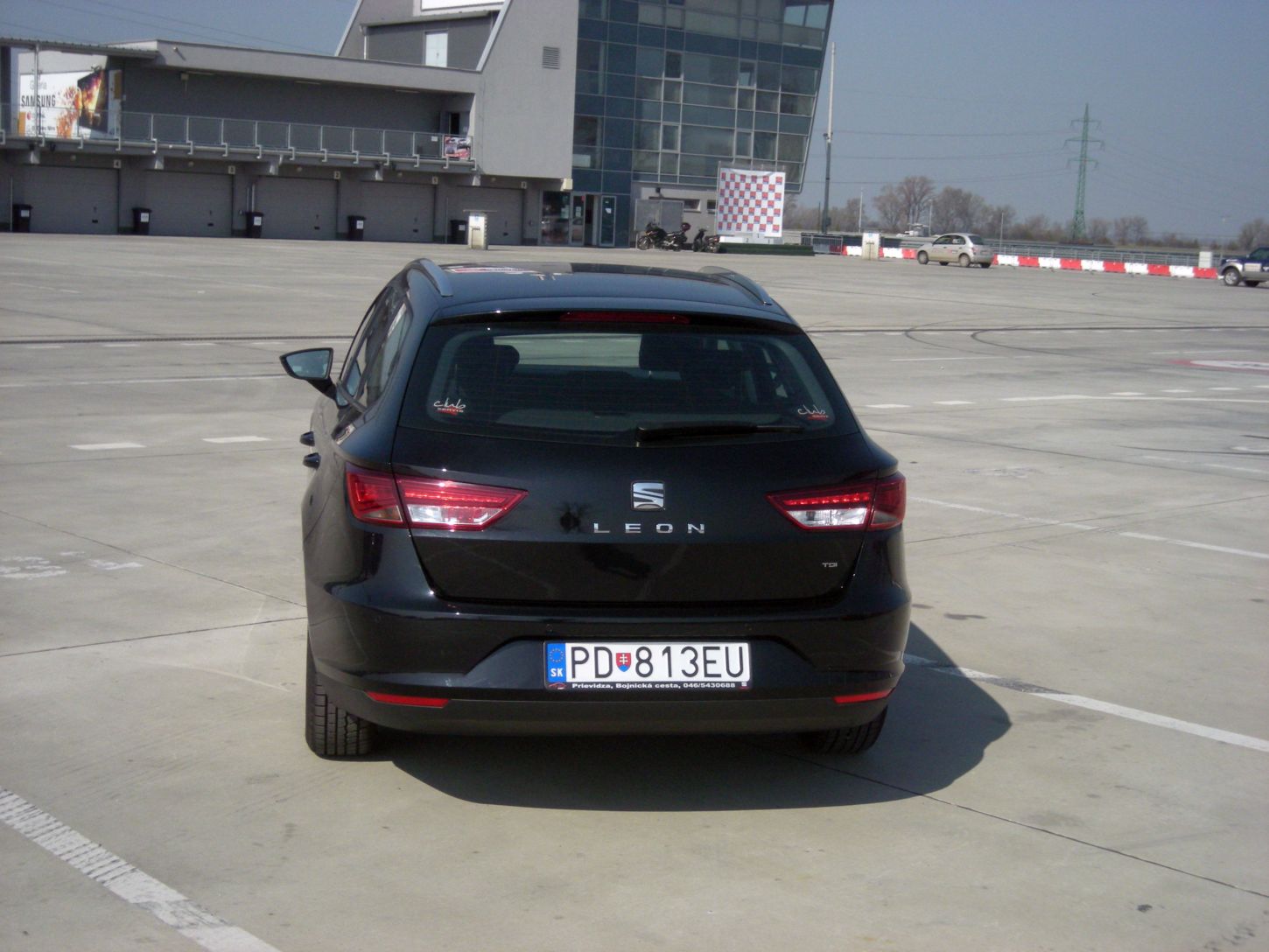 leon-st9011g.jpg
