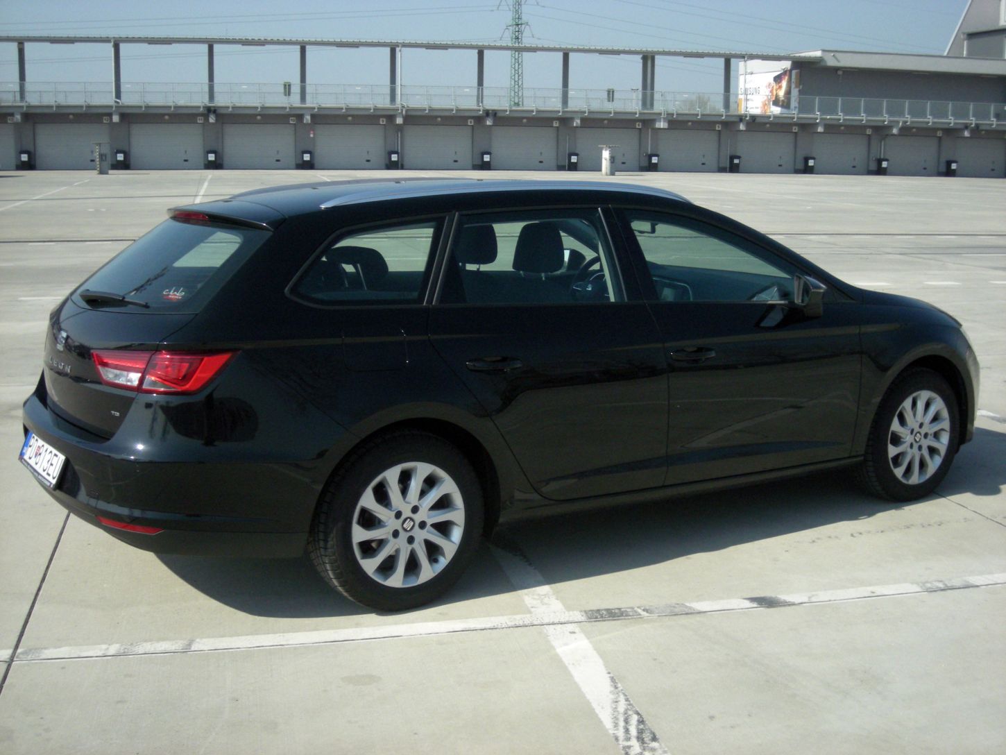 leon-st9015g.jpg