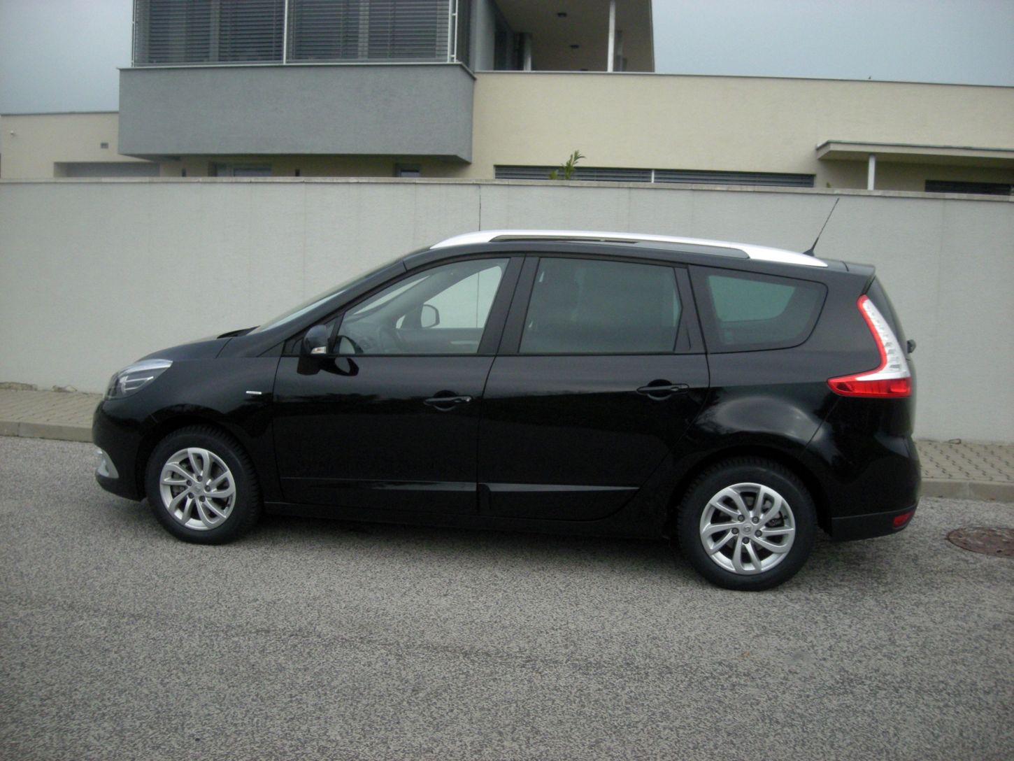 m-grand-scenic-9733g.jpg