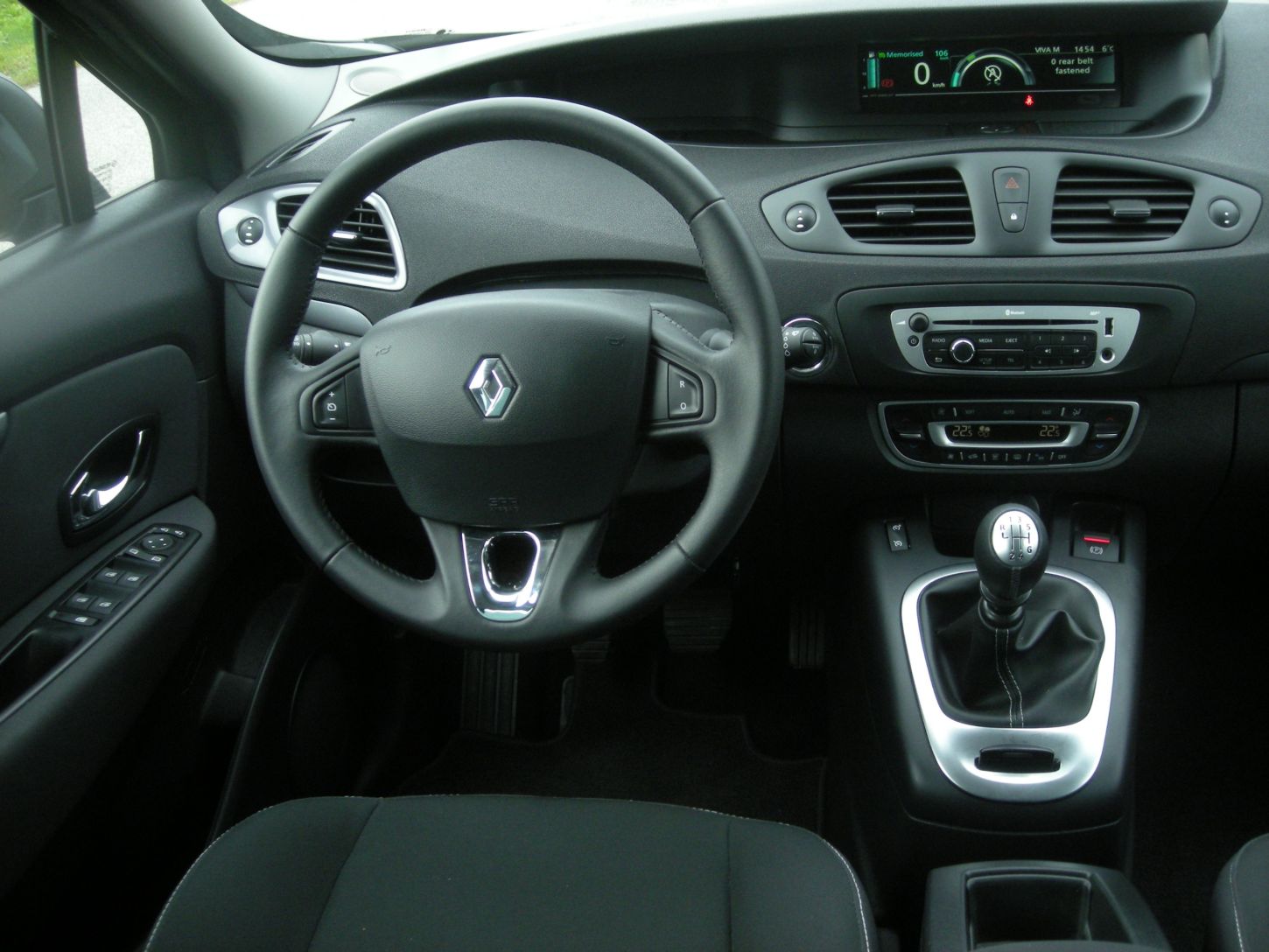 m-grand-scenic-9741g.jpg