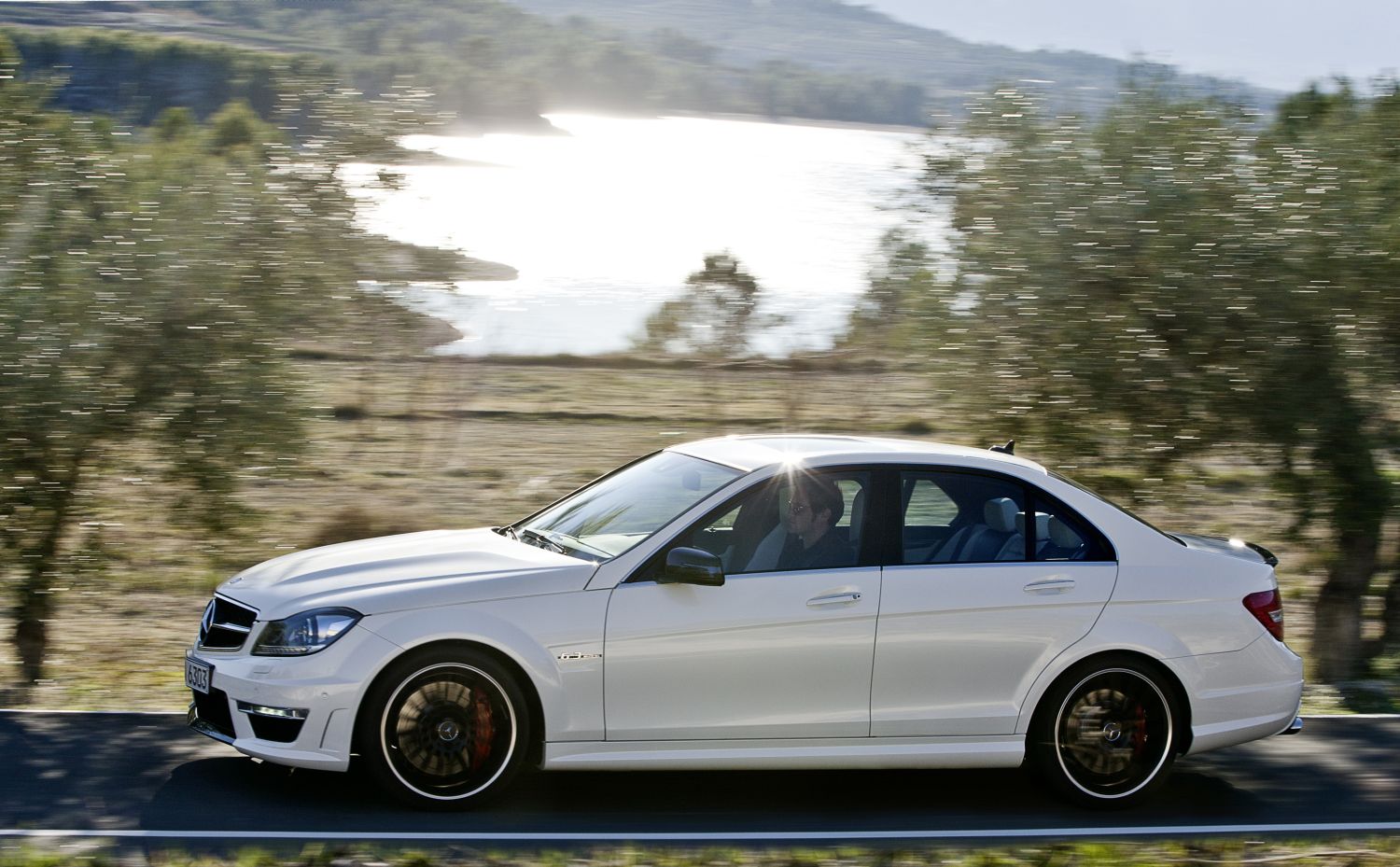 merc-c63-amg-5586g.jpg