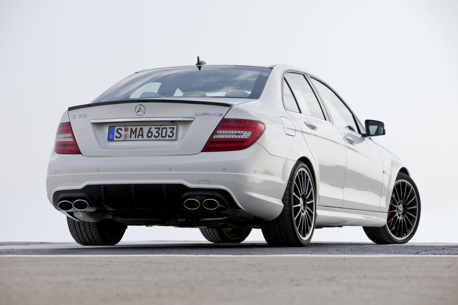 merc-c63-amg-5591g.jpg