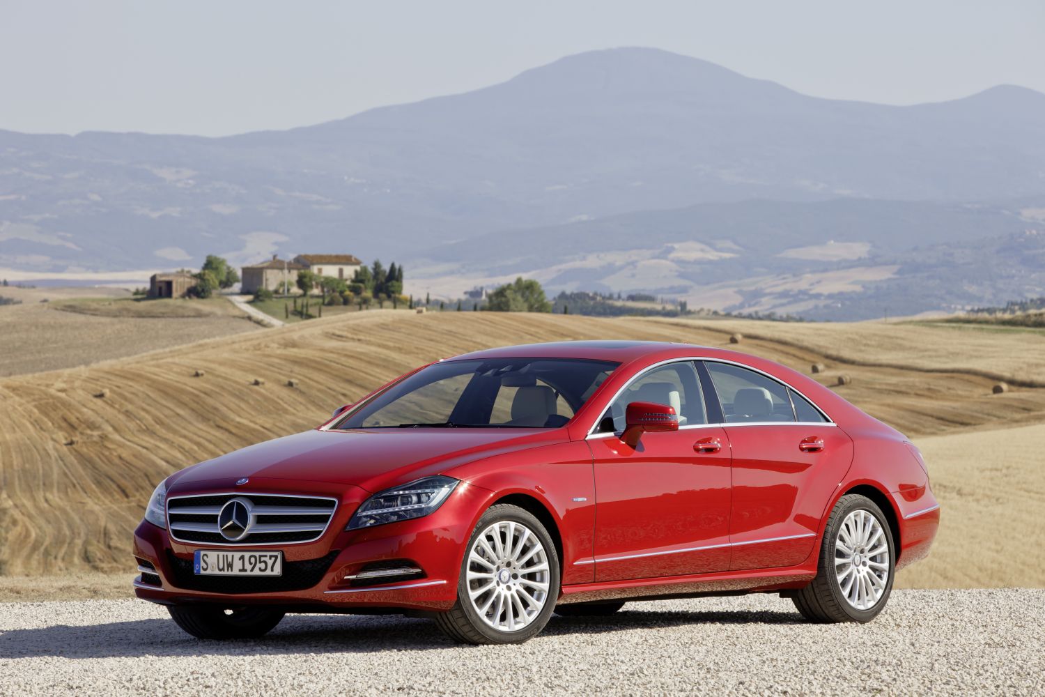 Mercedes-Benz;Model CLS bol roky jediným štvordverovým kupé vo svojej triede. mercedes-cls-5109g.jpg