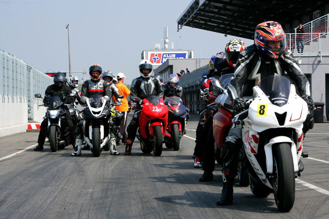 motocup2.jpg