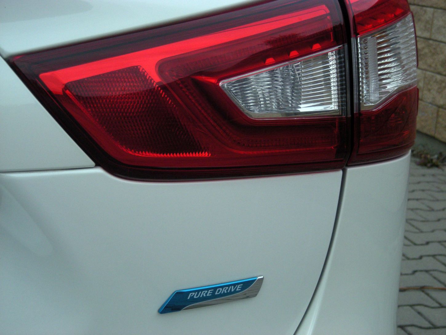 nissan-q9929g.jpg