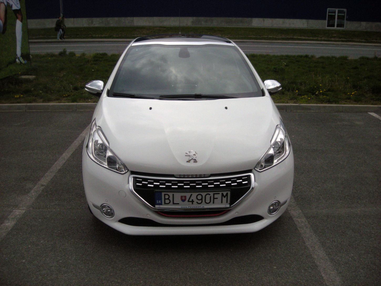 p208-gti-9139g.jpg