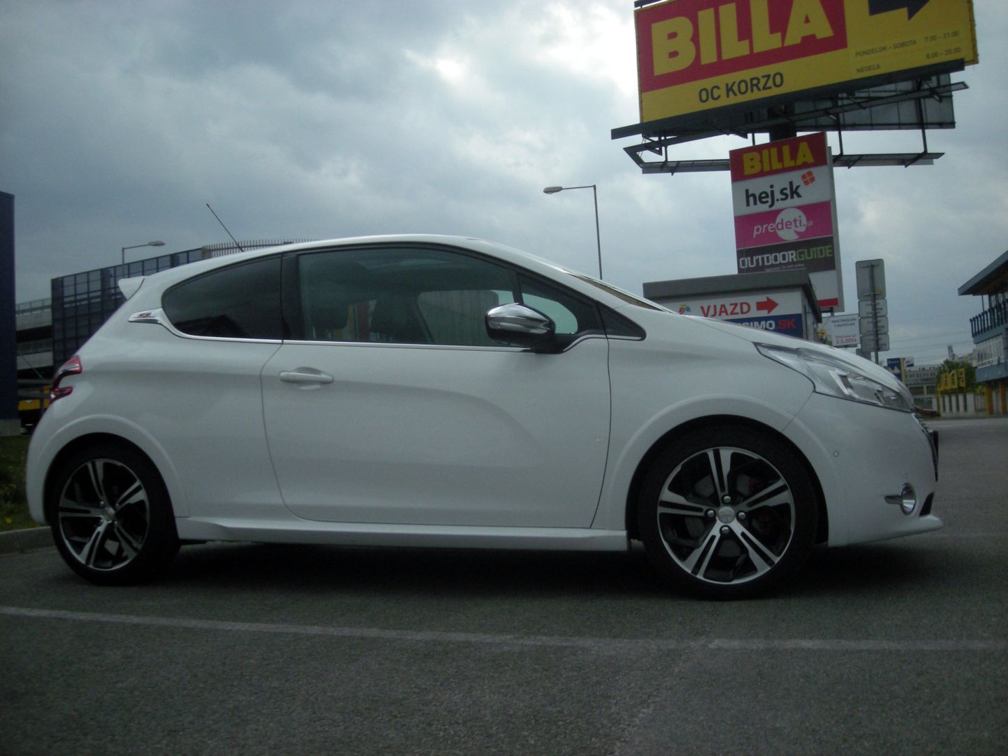 p208-gti-9146g.jpg