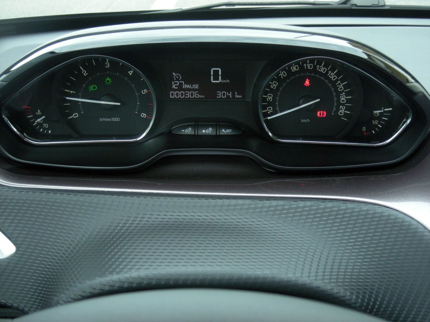 peugeot-2008-e-hdi-9728g.jpg