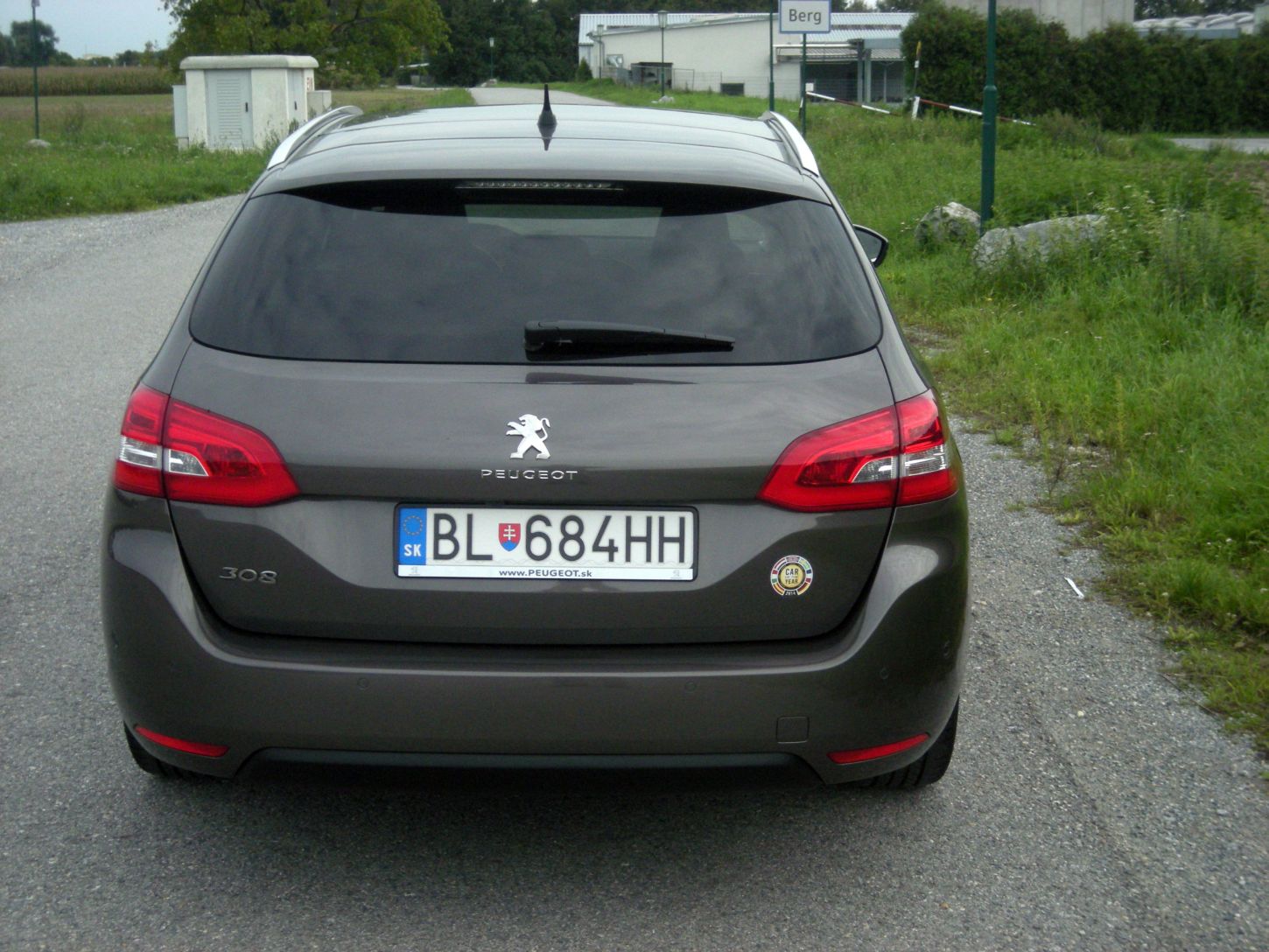peugeot-308-sw-9658g.jpg